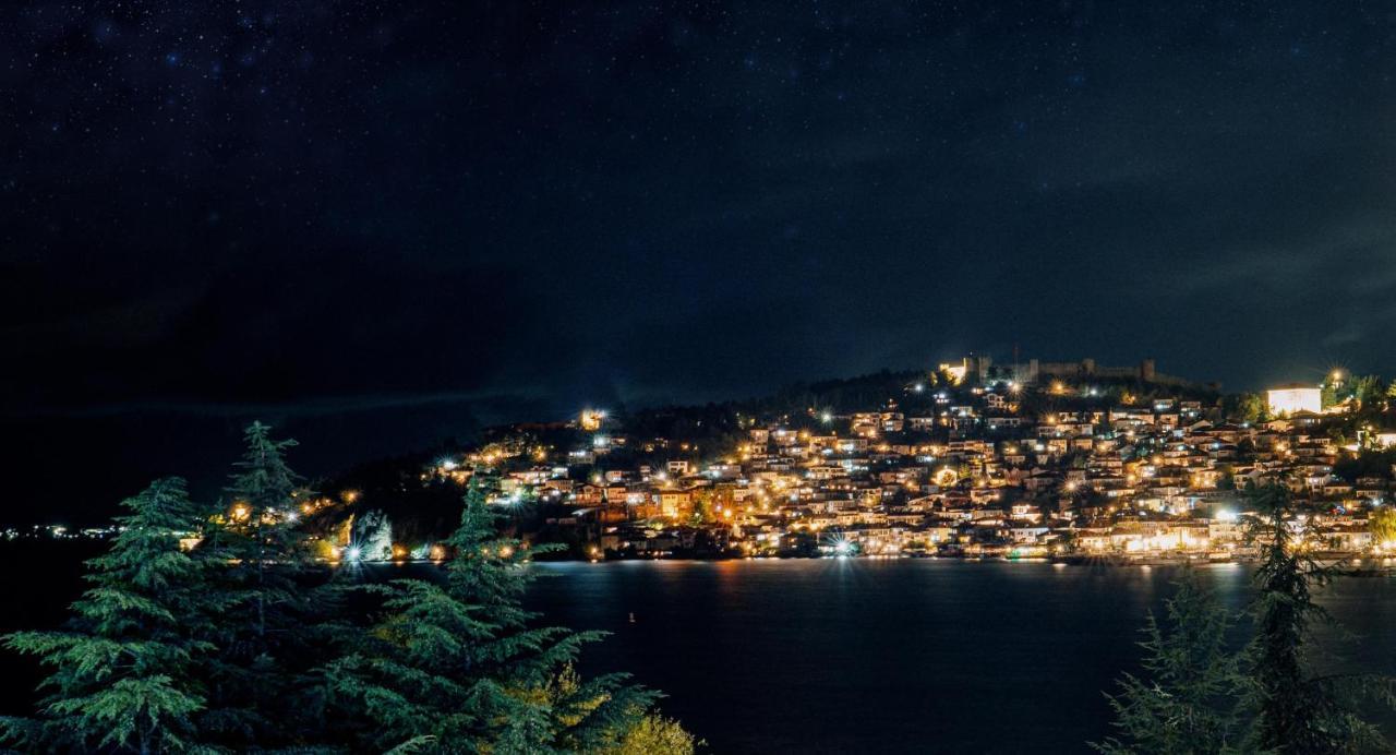 Hotel Lebed Ohrid Esterno foto