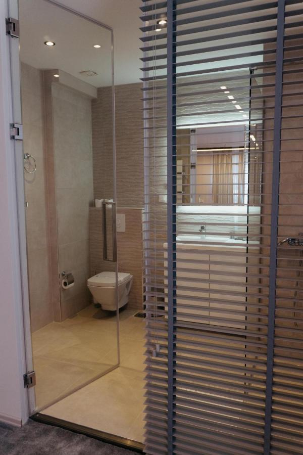Hotel Lebed Ohrid Esterno foto