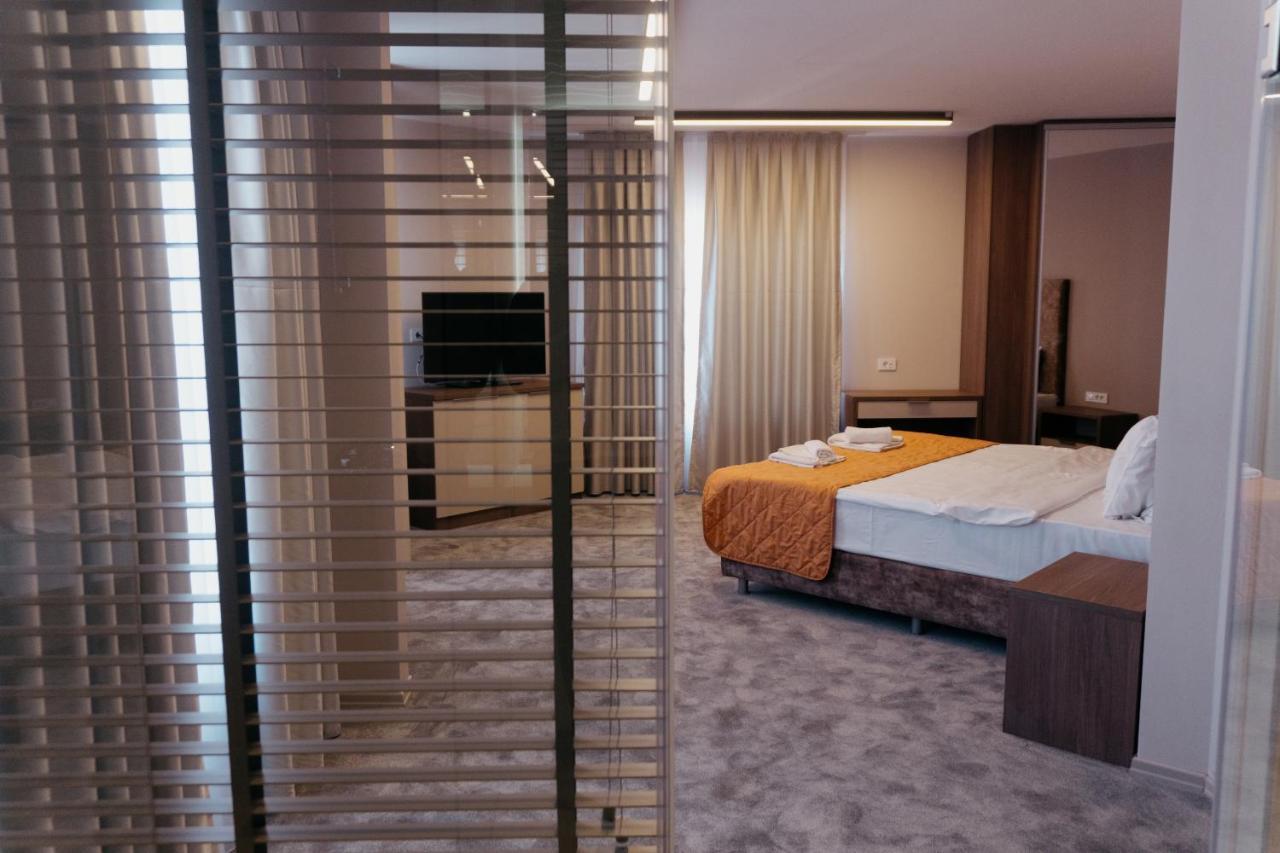 Hotel Lebed Ohrid Esterno foto